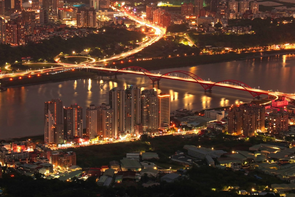 優選－徐美玉－硬漢嶺賞夜景