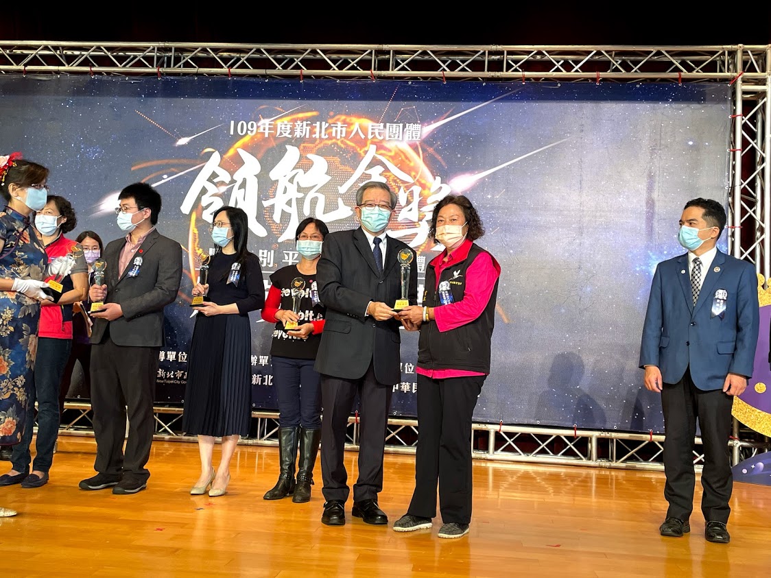 領航銀獎-社團法人中華賀聖宮愛心協會